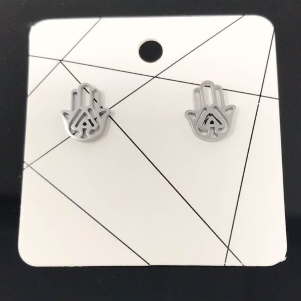 Hamsa hand stud minimalist earrings - Picture 4 of 4